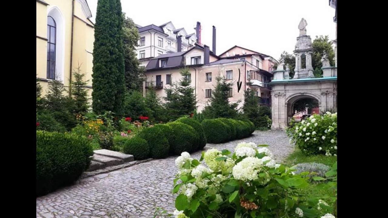 Бажане Місце Kamianets-Podilskyi Exterior foto